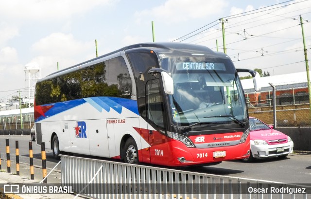 Estrella Roja México-Puebla 7014 na cidade de Coyoacán, Ciudad de México, México, por Oscar Rodriguez . Número da foto: #6795079.