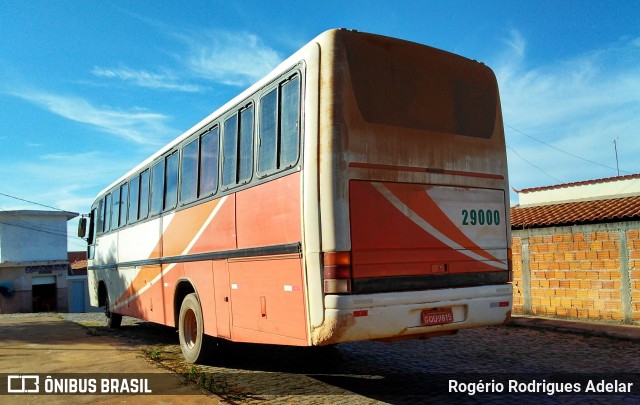 Ônibus Particulares 29000 na cidade de Brasília de Minas, Minas Gerais, Brasil, por Rogério Rodrigues Adelar. Número da foto: #6793933.