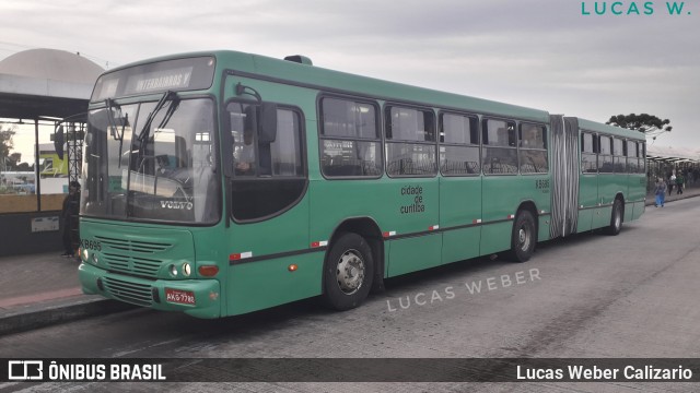 Viação Tamandaré KB695 na cidade de Curitiba, Paraná, Brasil, por Lucas Weber Calizario. ID da foto: 6793480.