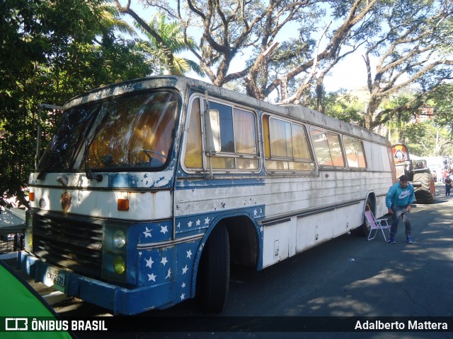 Motorhomes 2520 na cidade de Águas de Lindóia, São Paulo, Brasil, por Adalberto Mattera. Número da foto: #6850205.