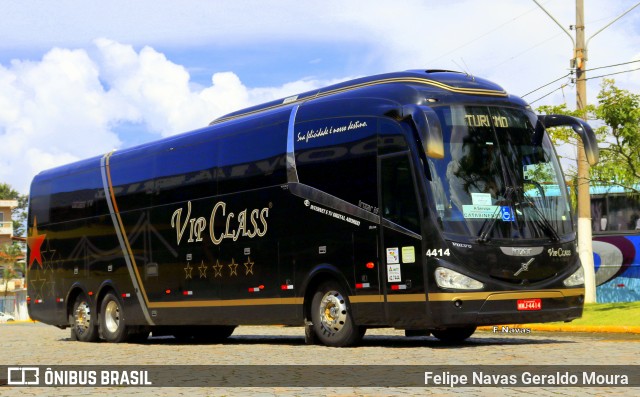 Vip Class Tur 4414 na cidade de Balneário Camboriú, Santa Catarina, Brasil, por Felipe Navas Geraldo Moura . Número da foto: #6851154.
