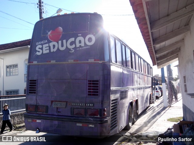 Banda Sedução 3635 na cidade de Balneário Barra do Sul, Santa Catarina, Brasil, por Paulinho Sartor. ID da foto: 6873382.