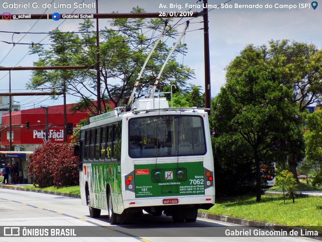 Metra - Sistema Metropolitano de Transporte 7062 na cidade de São Bernardo do Campo, São Paulo, Brasil, por Gabriel Giacomin de Lima. ID da foto: 6876381.