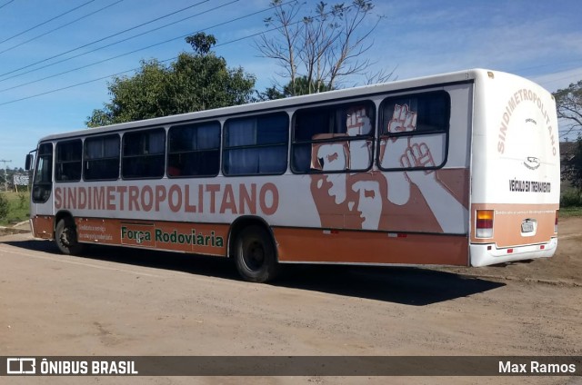 Sindimetropolitano - Sindicato Metropolitano Rodoviário 7059 na cidade de Alvorada, Rio Grande do Sul, Brasil, por Max Ramos. ID da foto: 6874608.