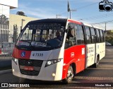 Pêssego Transportes 4 7335 na cidade de São Paulo, São Paulo, Brasil, por Nicolas Silva. Número da foto: #:id.