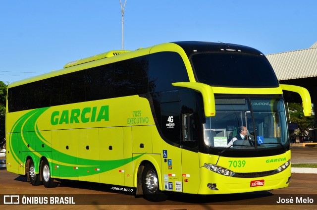 Viação Garcia 7039 na cidade de Maringá, Paraná, Brasil, por José Melo. Número da foto: #6878678.