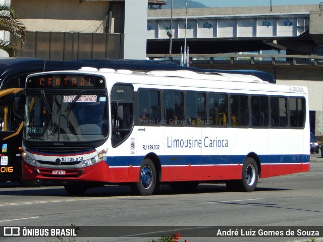 Empresa de Transportes Limousine Carioca RJ 129.032 na cidade de Rio de Janeiro, Rio de Janeiro, Brasil, por André Luiz Gomes de Souza. Número da foto: #6877710.