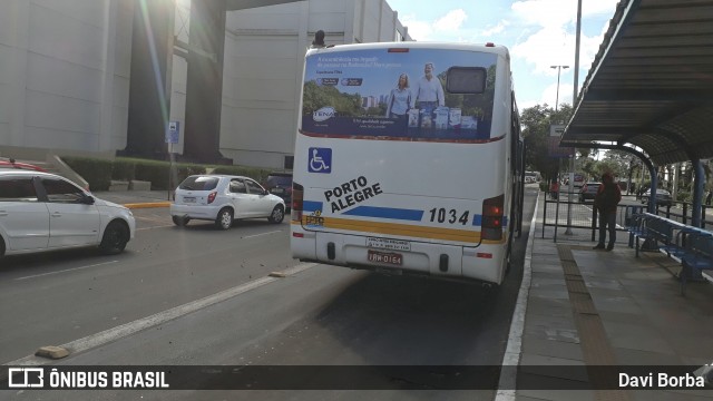 Trevo Transportes Coletivos 1034 na cidade de Porto Alegre, Rio Grande do Sul, Brasil, por Davi Borba. Número da foto: #6878592.