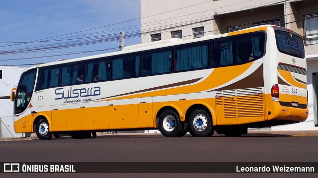 Sulserra Transportes e Turismo 304 na cidade de Três Passos, Rio Grande do Sul, Brasil, por Leonardo Weizemann. ID da foto: 6880007.