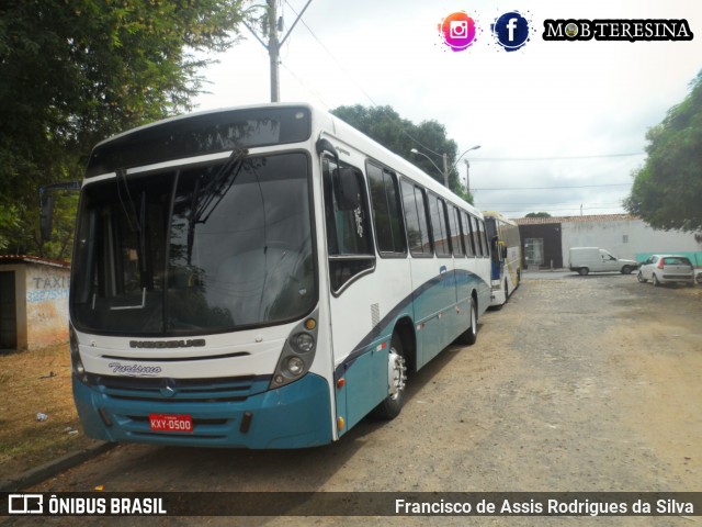 Escolares 0500 na cidade de Teresina, Piauí, Brasil, por Francisco de Assis Rodrigues da Silva. ID da foto: 6892557.