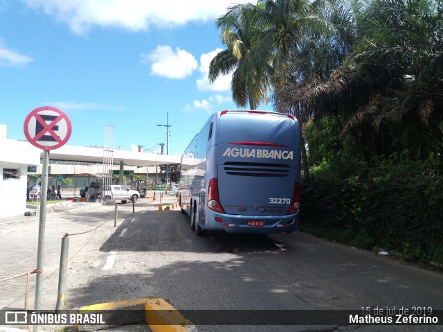 Viação Águia Branca 32270 na cidade de Salvador, Bahia, Brasil, por Matheus Zeferino. Número da foto: #6892124.