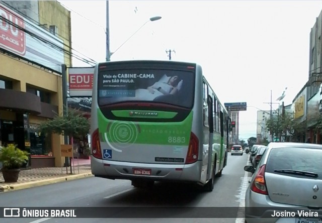 Viação Garcia 8883 na cidade de Apucarana, Paraná, Brasil, por Josino Vieira. ID da foto: 6895784.