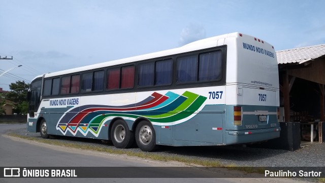 Mundo Novo Viagens 7057 na cidade de Balneário Barra do Sul, Santa Catarina, Brasil, por Paulinho Sartor. Número da foto: #6853688.