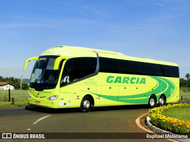 Viação Garcia 7919 na cidade de Barretos, São Paulo, Brasil, por Raphael Malacarne. Número da foto: #6899883.