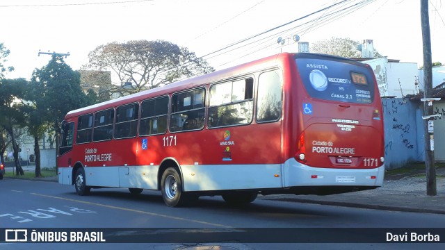 Trevo Transportes Coletivos 1171 na cidade de Porto Alegre, Rio Grande do Sul, Brasil, por Davi Borba. Número da foto: #6906414.