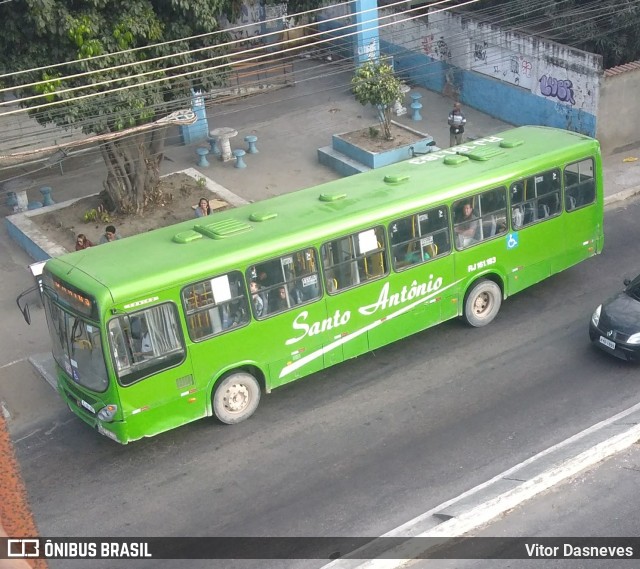 Transportes Santo Antônio RJ 161.183 na cidade de Duque de Caxias, Rio de Janeiro, Brasil, por Vitor Dasneves. ID da foto: 6907365.