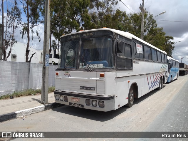 Ônibus Particulares 1762 na cidade de Caruaru, Pernambuco, Brasil, por Efraim Reis. ID da foto: 6909237.