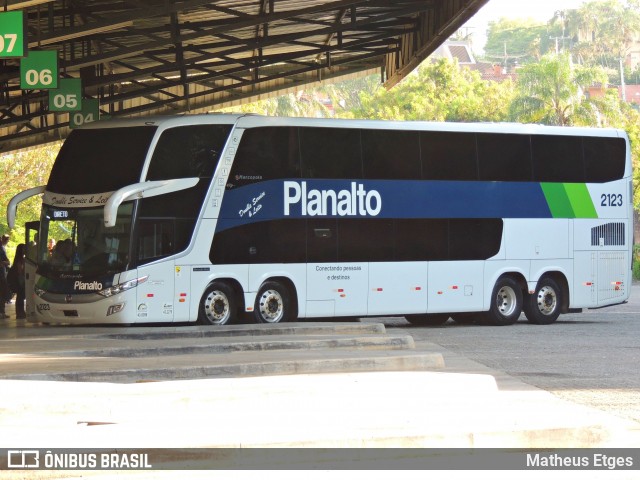 Planalto Transportes 2123 na cidade de Santa Maria, Rio Grande do Sul, Brasil, por Matheus Etges. ID da foto: 6910627.