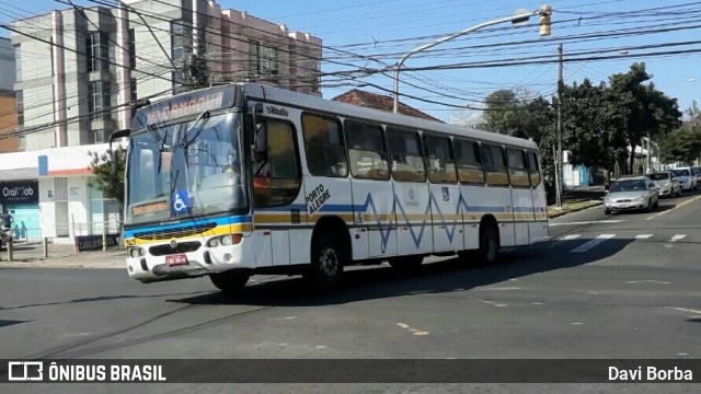 Trevo Transportes Coletivos 1025 na cidade de Porto Alegre, Rio Grande do Sul, Brasil, por Davi Borba. Número da foto: #6909137.