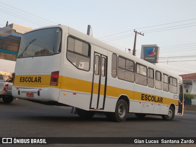 Escolares 0147 na cidade de Ji-Paraná, Rondônia, Brasil, por Gian Lucas  Santana Zardo. ID da foto: 6910172.