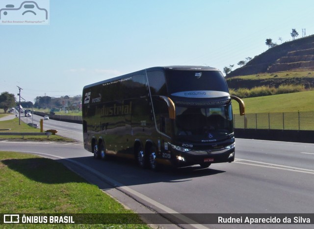 Expresso Industrial Turismo 2019 na cidade de Aparecida, São Paulo, Brasil, por Rudnei Aparecido da Silva. Número da foto: #6915460.