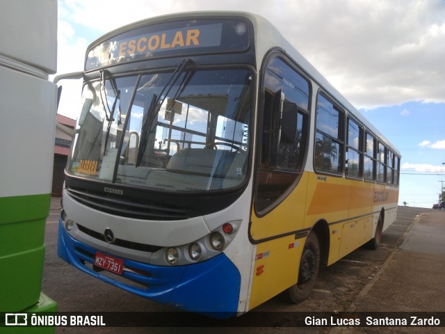 Escolares 7351 na cidade de Ji-Paraná, Rondônia, Brasil, por Gian Lucas  Santana Zardo. Número da foto: #6922632.
