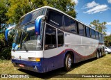 Ônibus Particulares 8074 na cidade de Araxá, Minas Gerais, Brasil, por Vicente de Paulo Alves. Número da foto: #6921950.