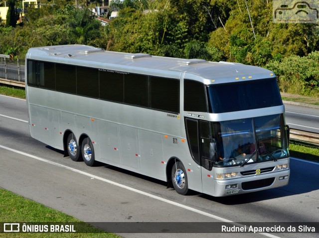 Ônibus Particulares 4717 na cidade de Santa Isabel, São Paulo, Brasil, por Rudnei Aparecido da Silva. Número da foto: #6925000.