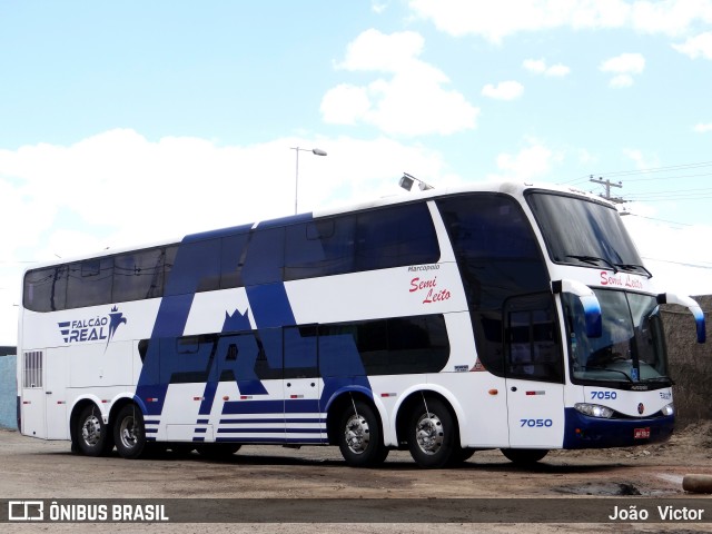 Falcão Real 7050 na cidade de Juazeiro, Bahia, Brasil, por João Victor. Número da foto: #6926234.
