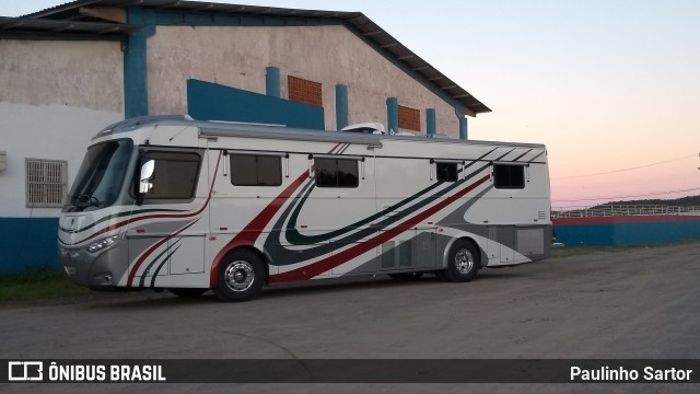 Motorhomes 4095 na cidade de Balneário Barra do Sul, Santa Catarina, Brasil, por Paulinho Sartor. ID da foto: 6856722.