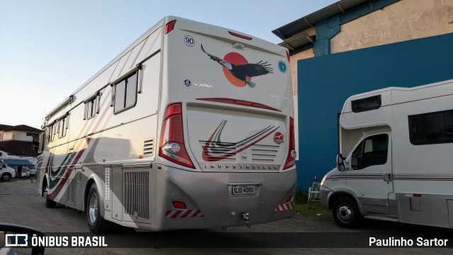 Motorhomes 4095 na cidade de Balneário Barra do Sul, Santa Catarina, Brasil, por Paulinho Sartor. ID da foto: 6856700.