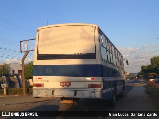 Ônibus Particulares 7971 na cidade de Ji-Paraná, Rondônia, Brasil, por Gian Lucas  Santana Zardo. Número da foto: #6926881.