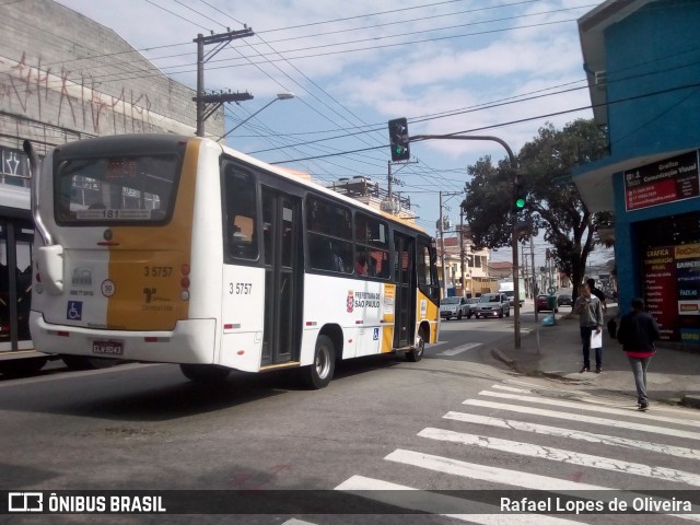 Upbus Qualidade em Transportes 3 5757 na cidade de São Paulo, São Paulo, Brasil, por Rafael Lopes de Oliveira. Número da foto: #6930017.