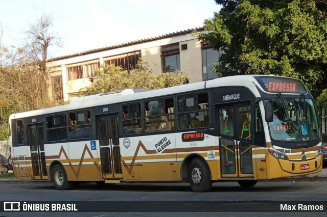 Companhia Carris Porto-Alegrense 0860 na cidade de Porto Alegre, Rio Grande do Sul, Brasil, por Max Ramos. Número da foto: #6857664.