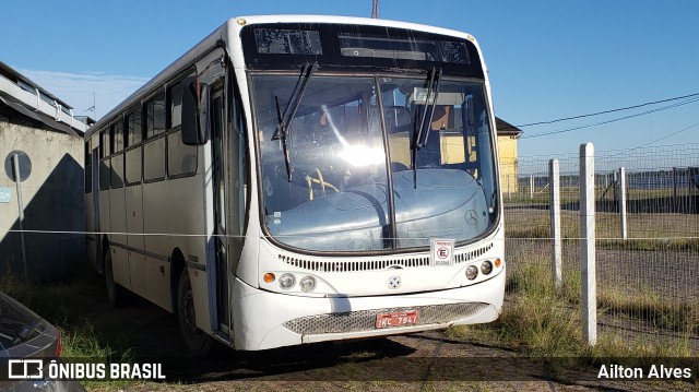 Ônibus Particulares 401 na cidade de Porto Alegre, Rio Grande do Sul, Brasil, por Ailton Alves. Número da foto: #6860041.