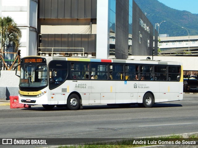 Real Auto Ônibus A41322 na cidade de Rio de Janeiro, Rio de Janeiro, Brasil, por André Luiz Gomes de Souza. Número da foto: #6860499.