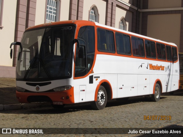 Wandertur Turismo 1300 na cidade de Rio Espera, Minas Gerais, Brasil, por Julio Cesar Euzebio Alves. Número da foto: #6862703.