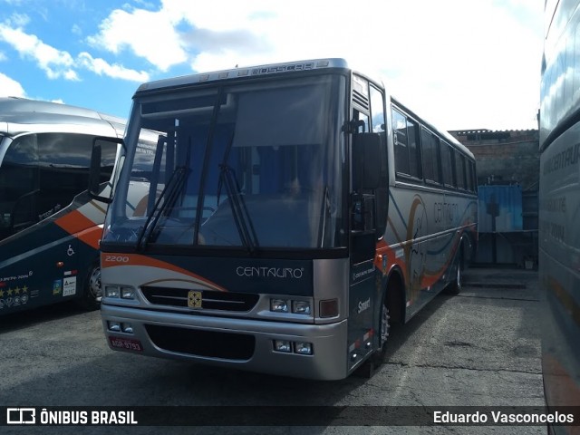 Centauro Turismo 2200 na cidade de Belo Horizonte, Minas Gerais, Brasil, por Eduardo Vasconcelos. ID da foto: 6865017.