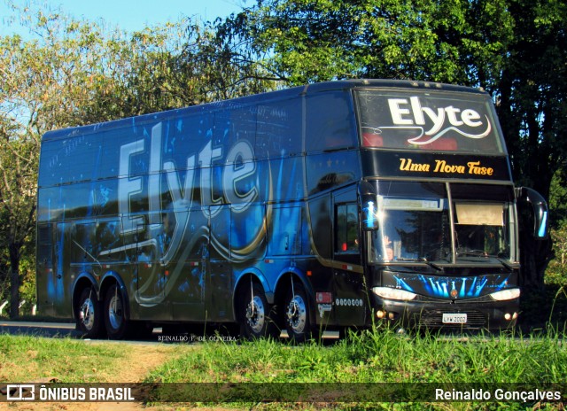 Banda Elyte 2002 na cidade de Indaial, Santa Catarina, Brasil, por Reinaldo Gonçalves. ID da foto: 6868619.