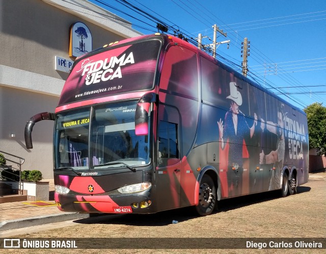 Fiduma & Jeca 4274 na cidade de Adamantina, São Paulo, Brasil, por Diego Carlos Oliveira. Número da foto: #6867268.