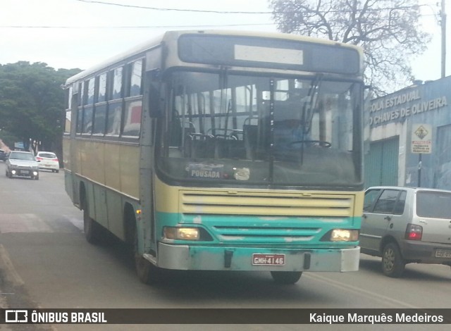 Ônibus Particulares 100 na cidade de Igarapé, Minas Gerais, Brasil, por Kaique Marquês Medeiros . Número da foto: #6869536.