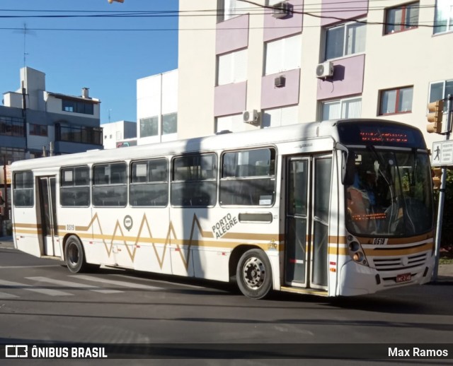 Companhia Carris Porto-Alegrense 0519 na cidade de Porto Alegre, Rio Grande do Sul, Brasil, por Max Ramos. Número da foto: #6870541.