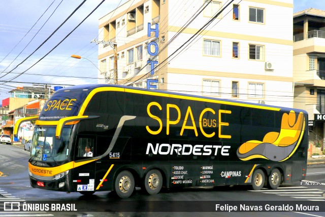 Expresso Nordeste 5415 na cidade de Balneário Camboriú, Santa Catarina, Brasil, por Felipe Navas Geraldo Moura . ID da foto: 6933042.