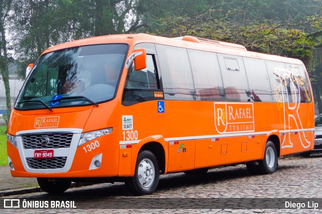 Rafael Turismo 1300 na cidade de Joinville, Santa Catarina, Brasil, por Diego Lip. Número da foto: #6964239.