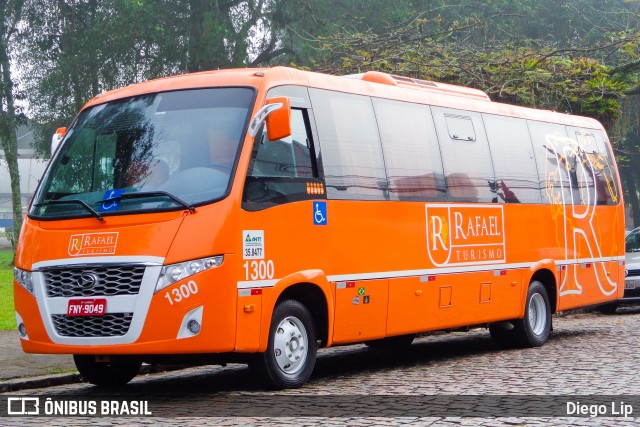 Rafael Turismo 1300 na cidade de Joinville, Santa Catarina, Brasil, por Diego Lip. ID da foto: 6964239.