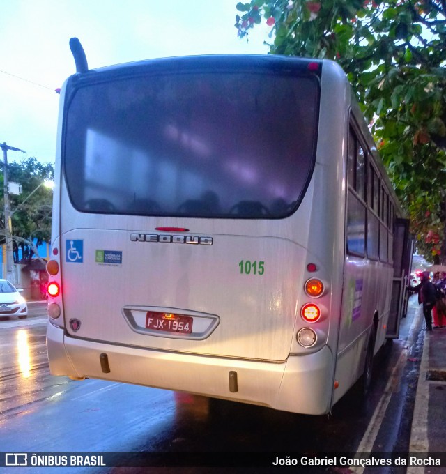 Rosa Turismo 1015 na cidade de Vitória da Conquista, Bahia, Brasil, por João Gabriel Gonçalves da Rocha. Número da foto: #6963085.