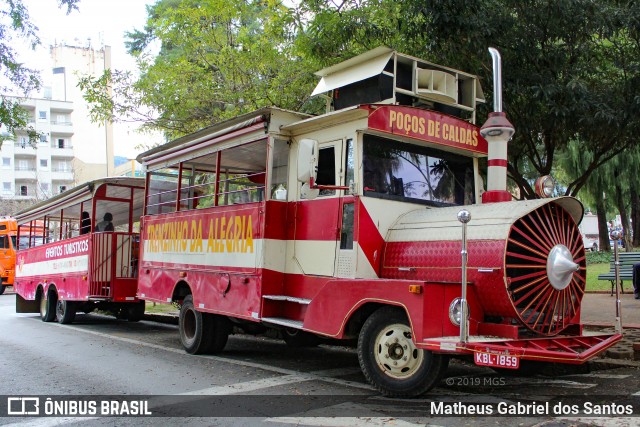Ônibus Particulares 1859 na cidade de Poços de Caldas, Minas Gerais, Brasil, por Matheus Gabriel dos Santos. Número da foto: #6964690.