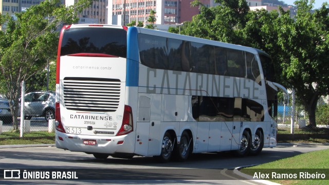 Auto Viação Catarinense 3513 na cidade de Florianópolis, Santa Catarina, Brasil, por Alex Ramos Ribeiro. Número da foto: #6967875.