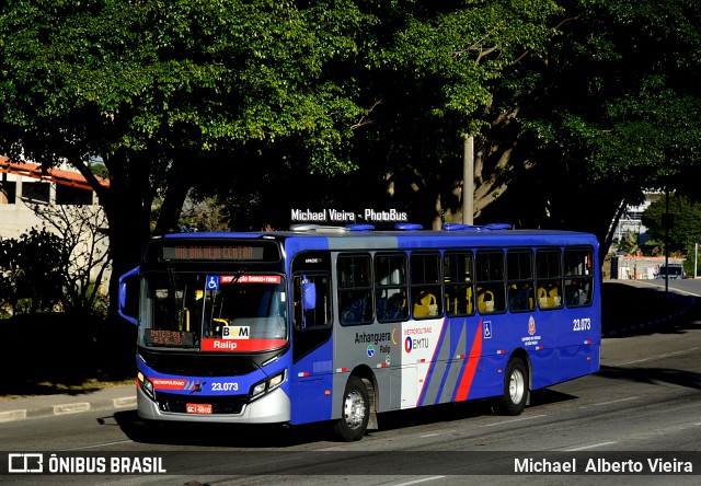 Ralip Transportes Rodoviários 23.073 na cidade de Barueri, São Paulo, Brasil, por Michael  Alberto Vieira. ID da foto: 6968035.