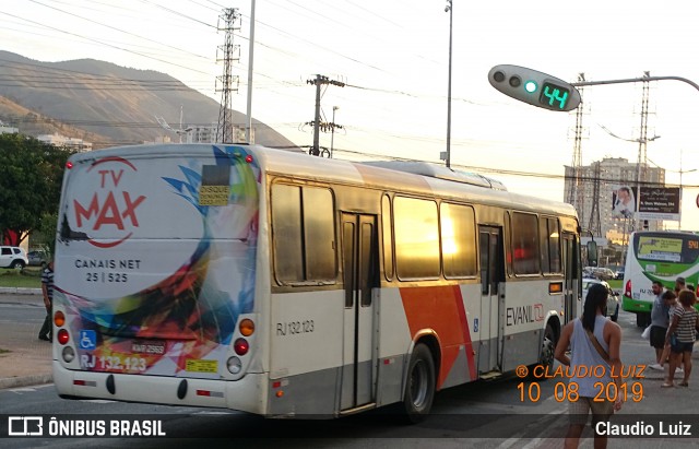 Evanil Transportes e Turismo RJ 132.123 na cidade de Nova Iguaçu, Rio de Janeiro, Brasil, por Claudio Luiz. Número da foto: #6969666.